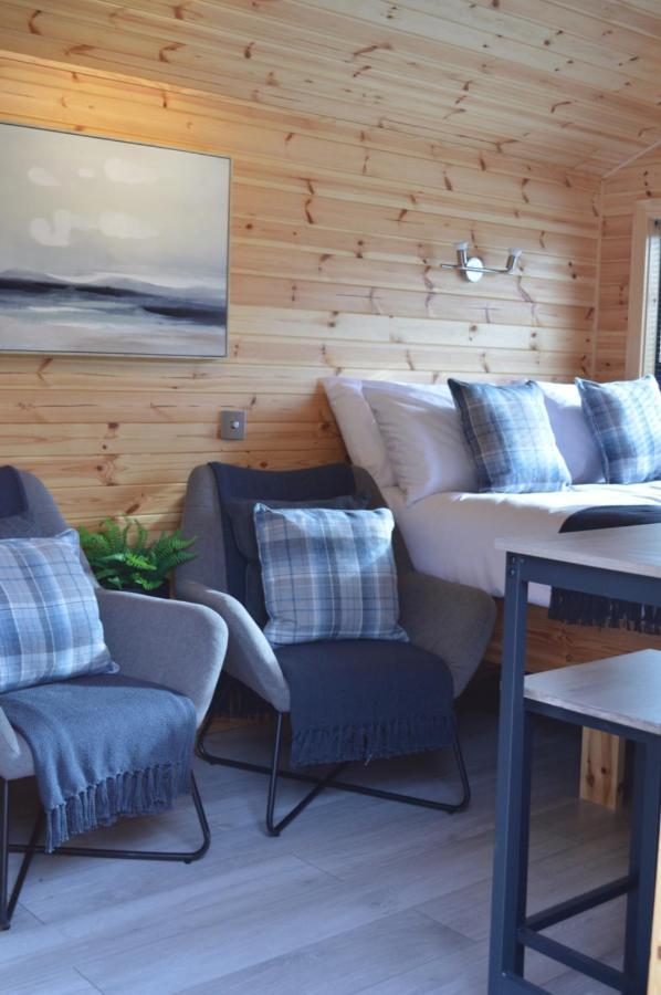 River Huts, Highland River Retreat With Hot Tub Inverness Exterior foto